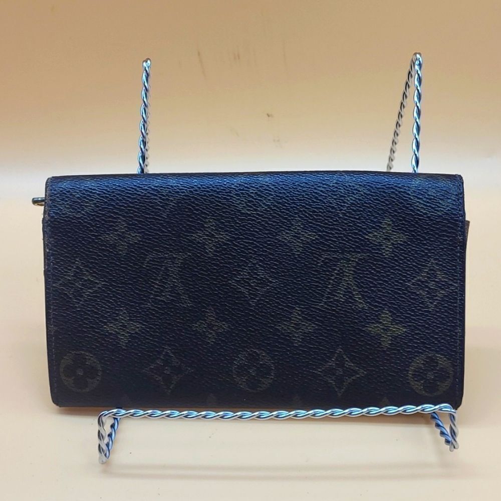 Authentic Louis Vuitton Monogram Wallet - Picture 2 of 11